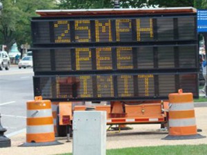 25 MPH Pee Limit indicatoare rutiere