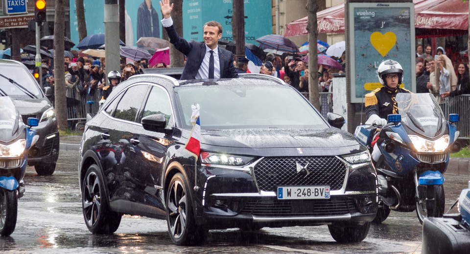 Emmanuel Macron DS7 Crossback