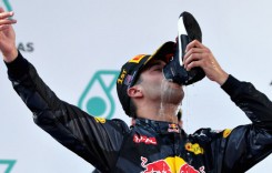 Daniel Ricciardo nu va mai bea din pantofi! S-a supărat că a fost refuzat