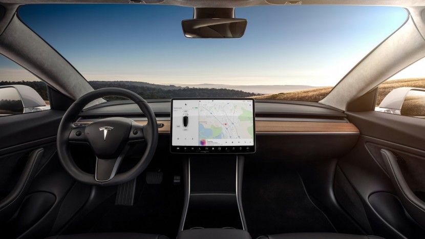 Tesla Model 3 interior (1)