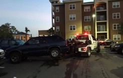 Una n-a scăpat! Un șofer a lovit 17 mașini încercând să parcheze