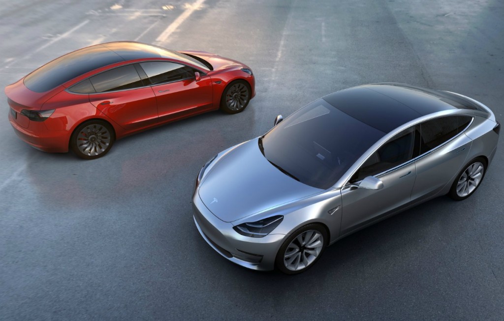 Tesla Model 3 (4)
