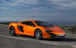 Denis Alibec și-a luat McLaren de 170.000 de euro!
