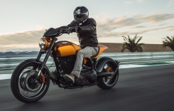 Keanu Reeves lansează trei motociclete la Milano