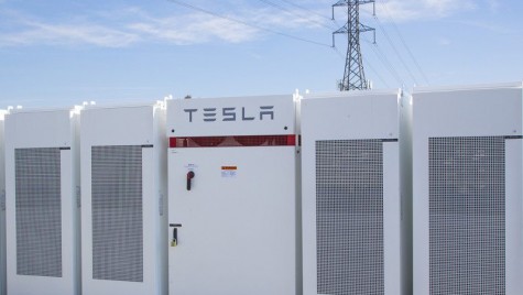 Tesla a construit cea mai mare baterie litiu-ion din lume