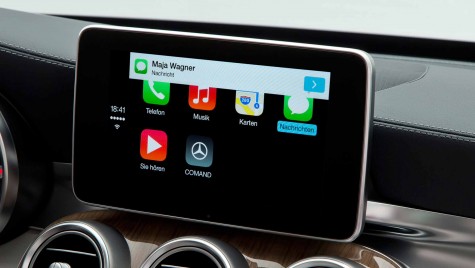 Cea mai recentă versiune de WhatsApp va funcționa și pe mașinile cu Apple CarPlay