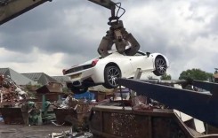 Un Ferrari 458 Spider de peste 200.000 euro, distrus în câteva secunde