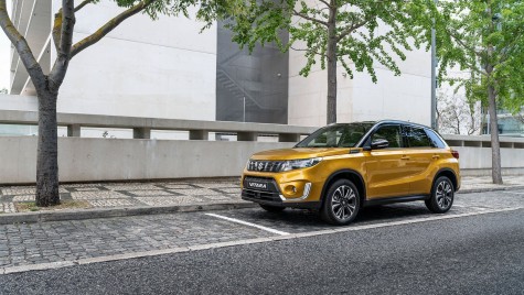 Suzuki Vitara facelift, mai modern, mai… turbo