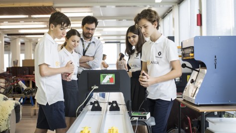 Renault susține echipa României la competiția internațională F1 in schools