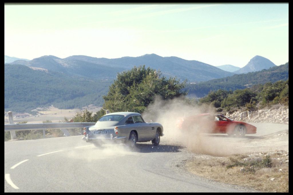 James Bond Aston Martin DB5 (4)