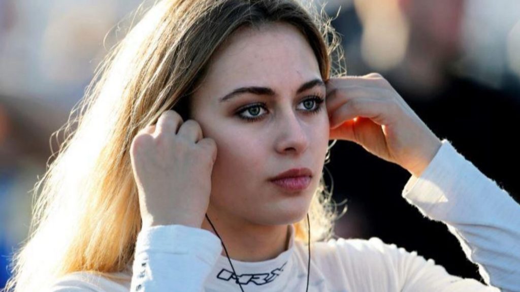 Sophia Florsch 4
