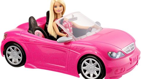 Ce mașini conduce Barbie, cea mai populară păpușă din lume?