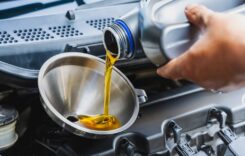 Ce trebuie să schimbi la o revizie corectă: ulei motor, filtru ulei și verificări esențiale